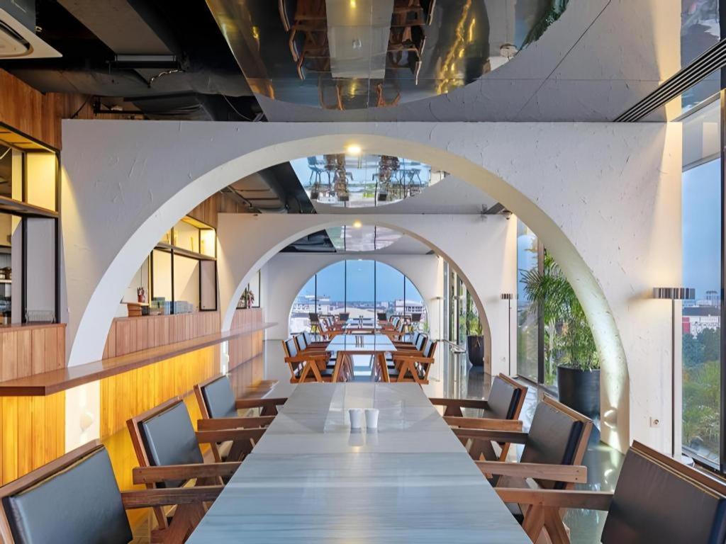 Artotel Suites Bianti Yogyakarta Kültér fotó